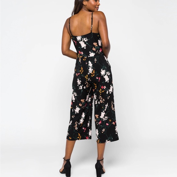 KAILEIGH
Rica Knit Crop Jumpsuit - Picture 2 of 6